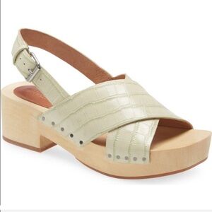 Madewell Light Green Croc-Embossed Sandals